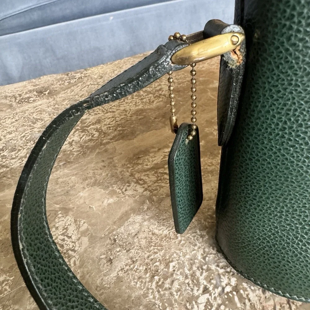 Vintage 1995 Coach Pebbled Leather Green Purse ~ Adjustable Crossbody *Read